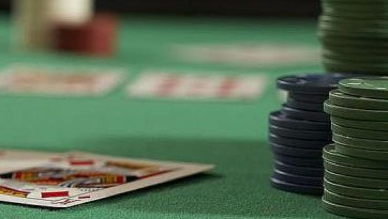 Un escroc, condamnat sa joace poker pentru a inapoia banii furati