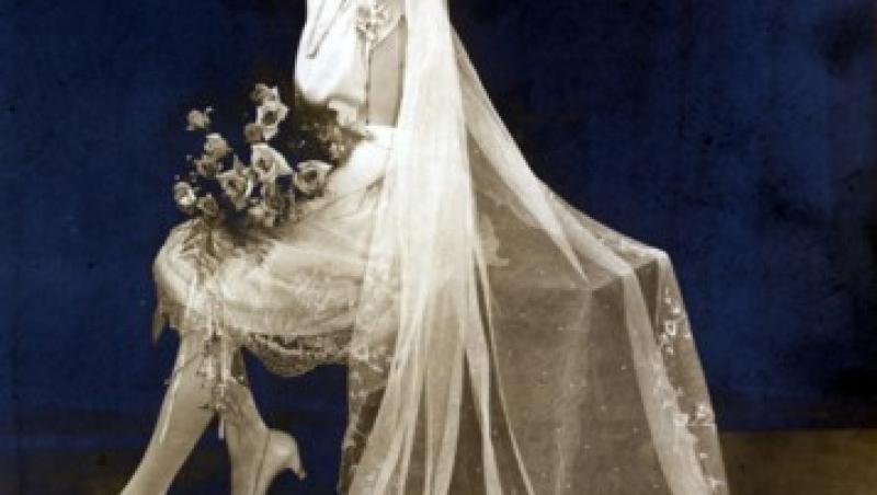 GALERIE FOTO! Istoria rochiei de mireasa