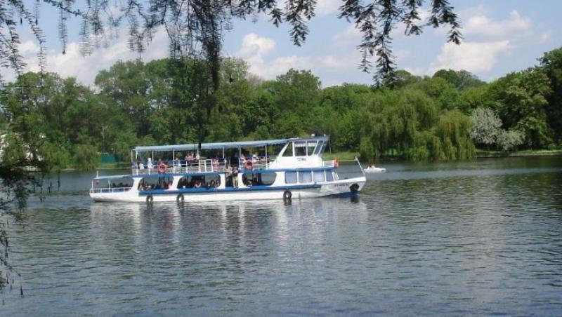 De Ziua Marinei, bucurestenii se vor putea plimba gratuit cu vaporasul pe Lacul Herastrau