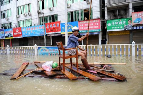 Inundatiile au facut 2000 de victime in China