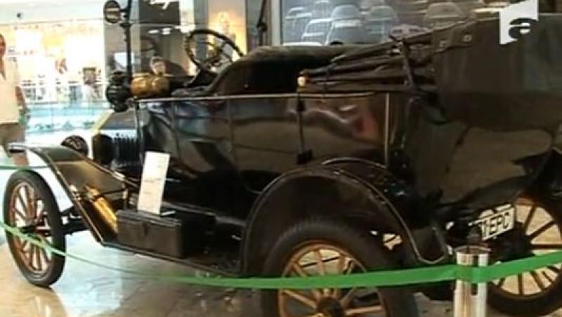 Un roman detine o masina construita in 1914!