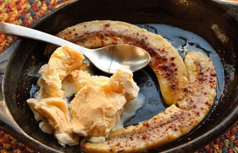 Reteta zilei: Banana coapta in sos de struguri