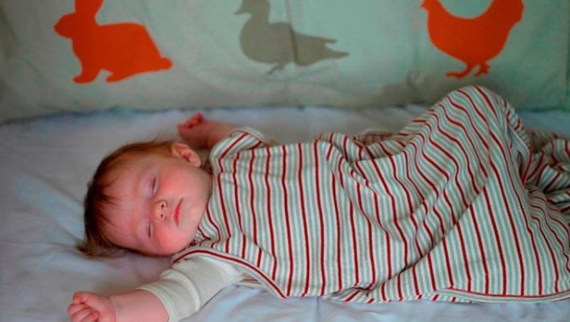 Bebelusii - un somn mai bun in propriul patut