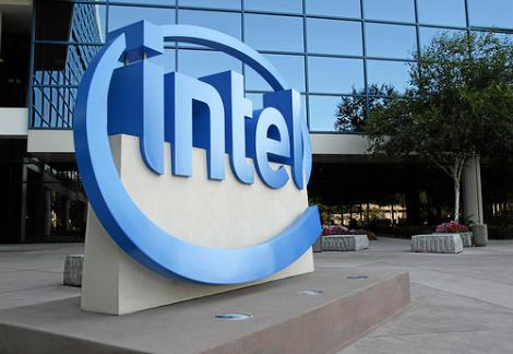 Intel cumpara McAfee pentru 7,7 mld. $, una dintre cele mai mari tranzactii din IT