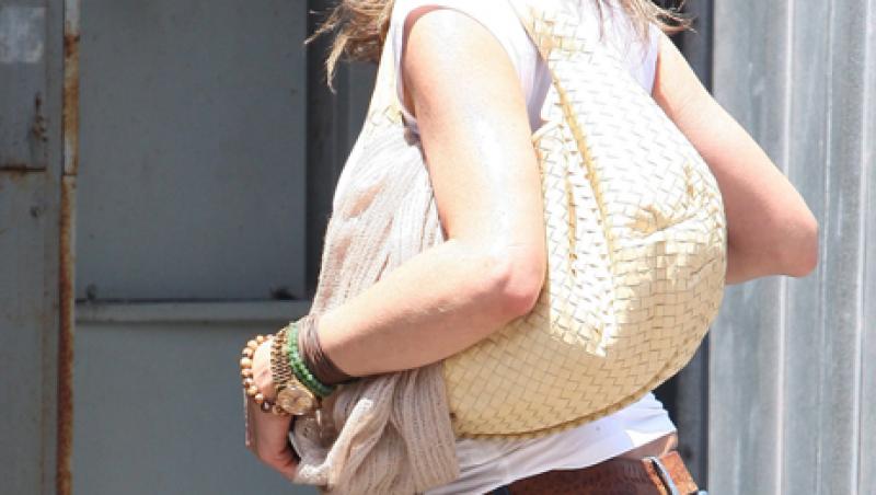 Jennifer Aniston, superba chiar si in blugi