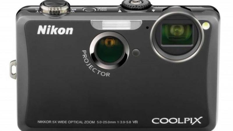 Nikon Coolpix S1100pj - camera cu proiector incorporat