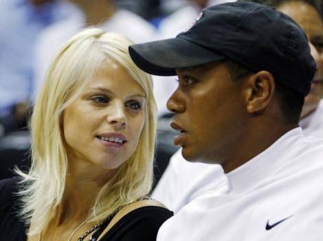 Sotia lui Tiger Woods sufera