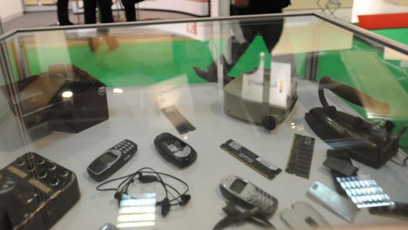 Incarcatorul universal pentru telefoane mobile va fi lansat in 2011