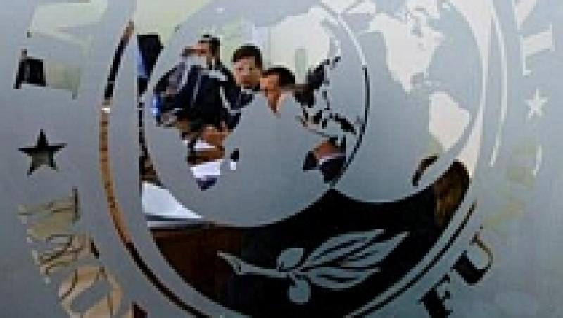 FMI sugereaza romanilor ca le trebuie inca o „centura de siguranta“