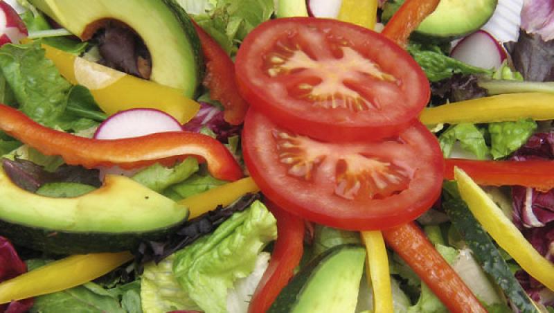 Reteta: salata vegetariana sanatoasa