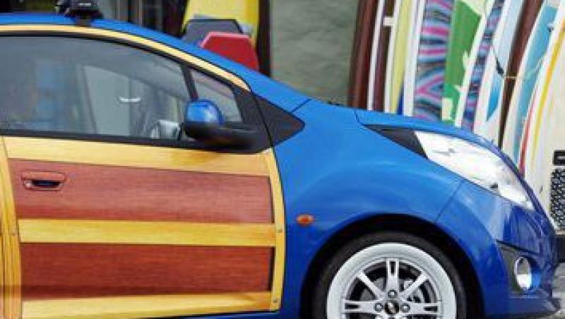 Chevrolet Spark din lemn fals