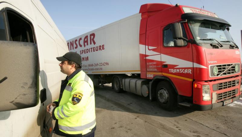Camioanele-gigant fac legea pe drumurile din jurul Capitalei