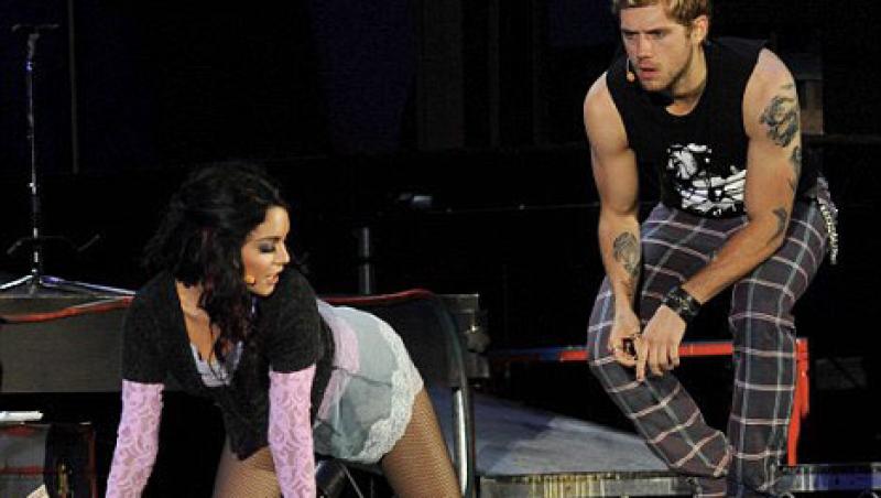 FOTO! Vanessa Hudgens spune adio imaginii inocente din High School Musical