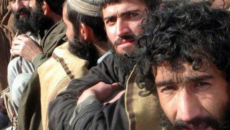 O gravida din Afganistan, biciuita si apoi impuscata in cap de talibani pentru un presupus adulter