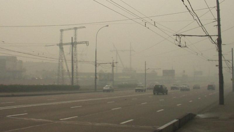 Locuitorii Moscovei stau acasa pana maine din cauza smogului