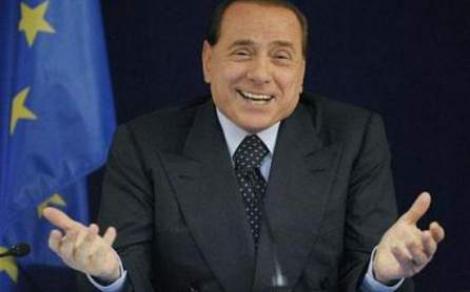 Berlusconi se tine de bancuri...cu Hitler