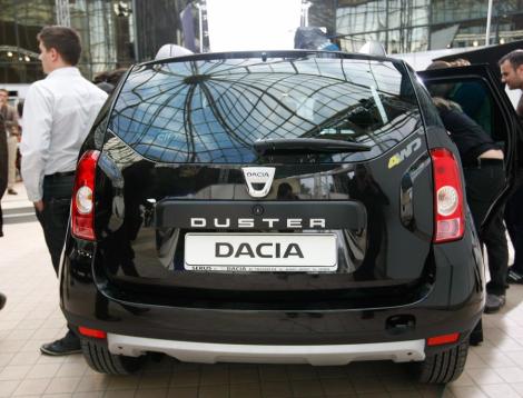Francezii fac bisnita cu Dacia Duster