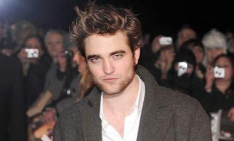 Robert Pattinson, cel mai frumos barbat din lume