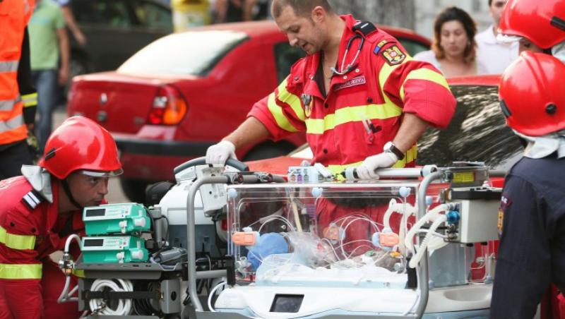 Doi bebelusii arsi in incendiul de la Maternitatea Giulesti au fost externati astazi