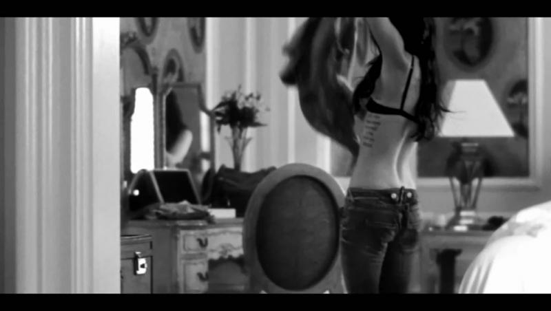 FOTO! Megan Fox, extrem de sexy in noul video Armani