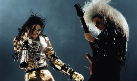 Jennifer Batten: "Daca nu ar fi fost Michael Jackson, probabil nu as fi avut acum o casa"