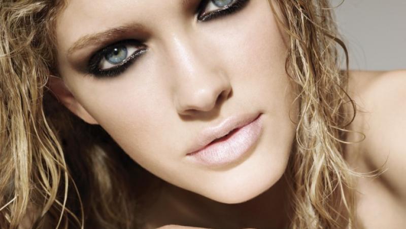 10 trucuri esentiale de make-up