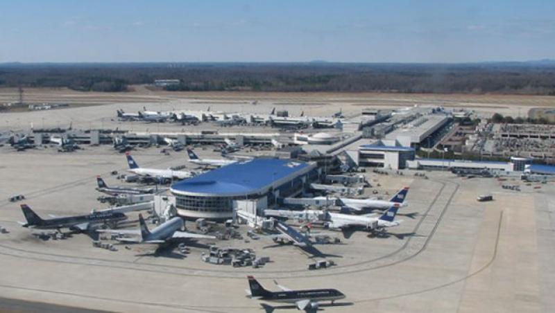 Lucrarile la aeroportul din Adunatii Copaceni ar putea incepe in  2011