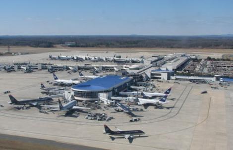 Lucrarile la aeroportul din Adunatii Copaceni ar putea incepe in  2011