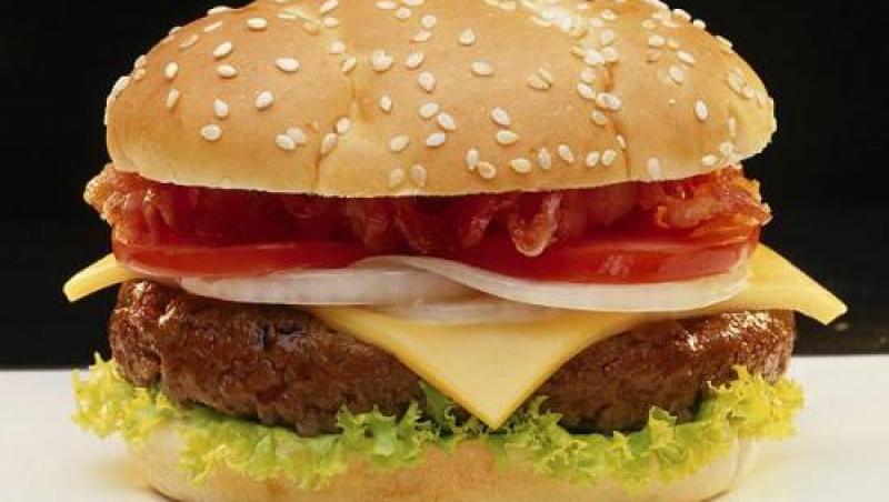 5 lucruri pe care barbatii ar trebui sa le stie despre hamburger