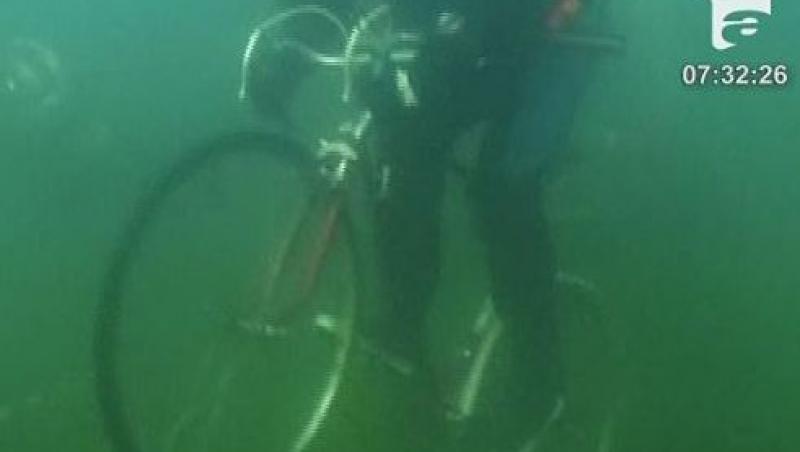 VIDEO! Cum sa practici ciclismul sub apa