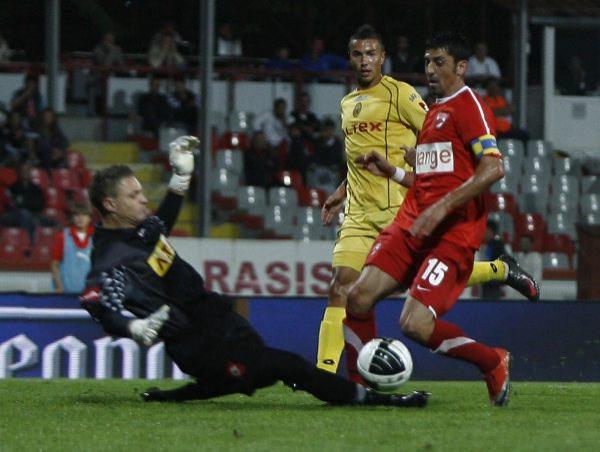 Dinamo - Ceahlaul Piatra Neamt 2-0/ "Cainii" merg in optimi