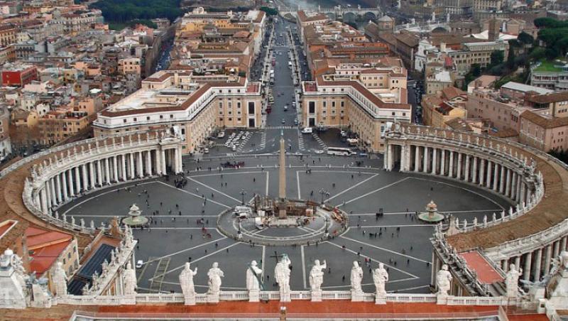 Guvernatorul Bancii Vaticanului, anchetat pentru spalare de bani