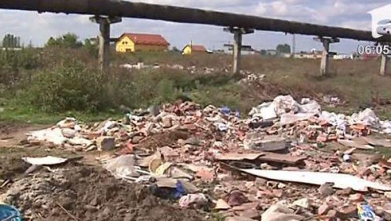 VIDEO! Timisoara: Bebelus aruncat la groapa de gunoi