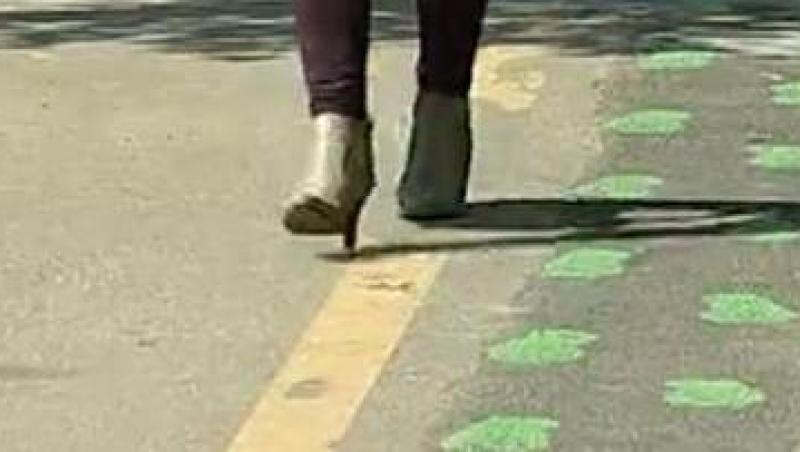 Primaria Capitalei n-are bani pentru asfaltarea strazilor, dar cheltuie milioane de euro pentru urme de pasi pe trotuare