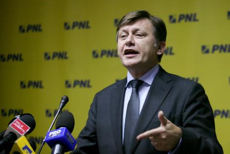 Crin Antonescu: "Traian Basescu este un mincinos!"