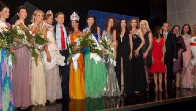 Show original cu finalistele Miss Universe Romania