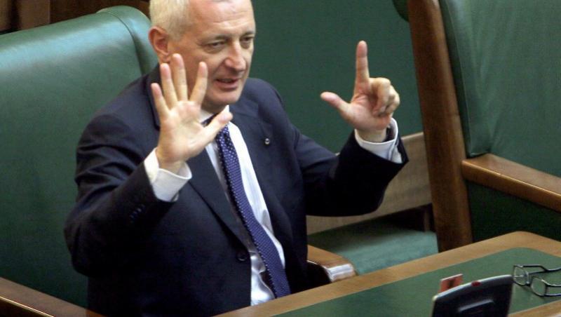 Frunda: E posibil ca parlamentari din toate partidele sa voteze suspendarea lui Basescu