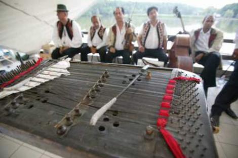 Festivalul de "Tarafuri si fanfare", muzica autentica in Dumbrava Sibiului