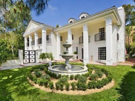 Hilary Duff si-a vandut casa din Beverly Hills cu 7 milioane $
