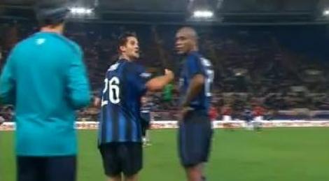 VIDEO AS Roma - Inter 1-0/ Chivu, injurat de fani si pus pe scandal cu Benitez