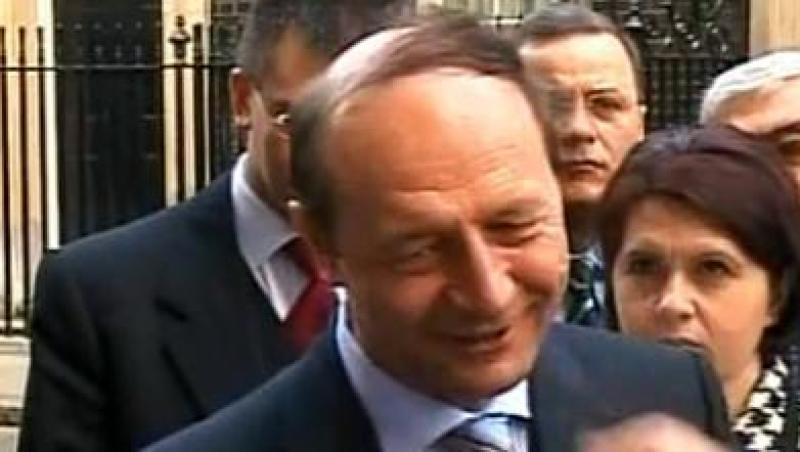Sampon pentru prima chelie a tarii! Basescu si suvita rebela!