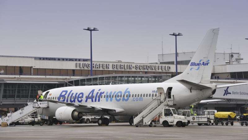 Doua avioana Blue Air au fost blocate la sol in Franta si Anglia