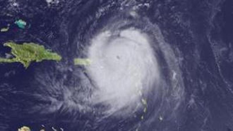 VIDEO! Uraganul Earl ataca litoralul american