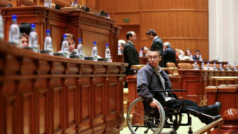Guvernul vrea sa trimita persoanele cu handicap la munca