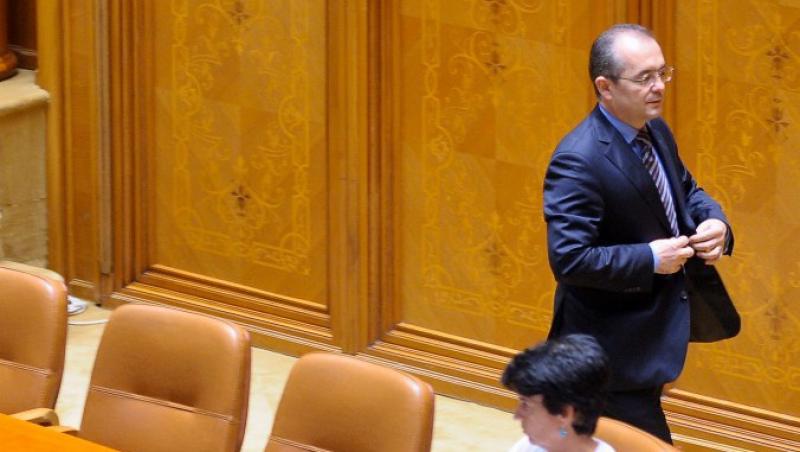 Boc discuta codul fiscal cu ministrii Finantelor si Muncii