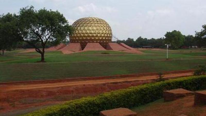 Auroville: calatorie in padurile Edenului