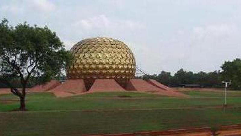 Auroville: calatorie in padurile Edenului