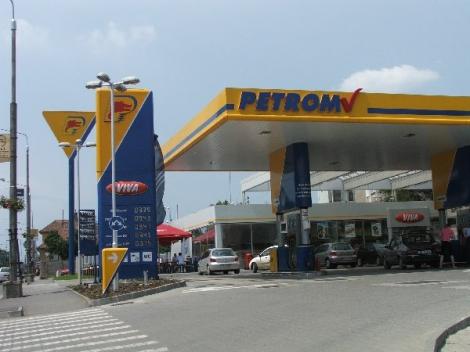 Compania Petrom a scumpit benzina cu 6 bani pe litru