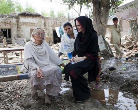 Angelina Jolie aduce speranta in Pakistan