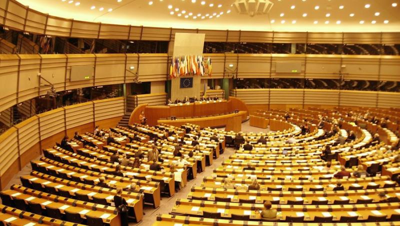 Parlamentul European cere Frantei sa opreasca expulzarea rromilor